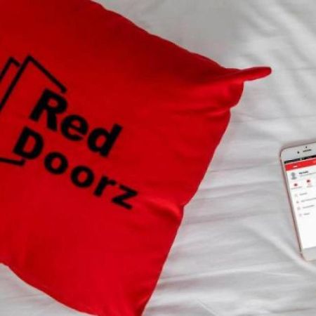 יוגיאקרטה Reddoorz Plus @ Taman Siswa 3 מראה חיצוני תמונה