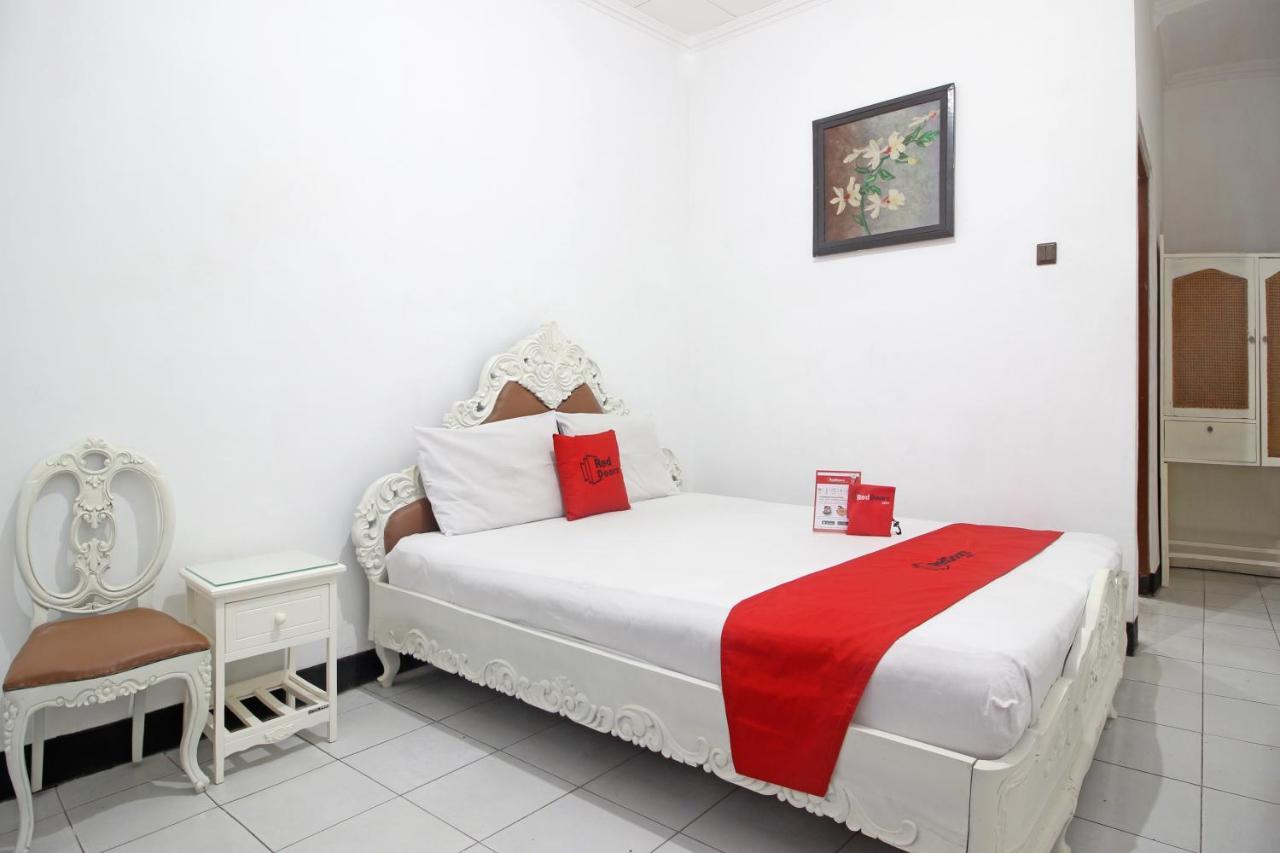 יוגיאקרטה Reddoorz Plus @ Taman Siswa 3 מראה חיצוני תמונה