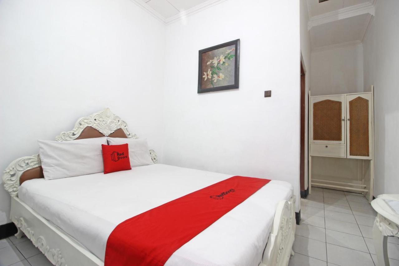 יוגיאקרטה Reddoorz Plus @ Taman Siswa 3 מראה חיצוני תמונה